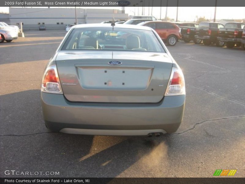 Moss Green Metallic / Medium Light Stone 2009 Ford Fusion SE
