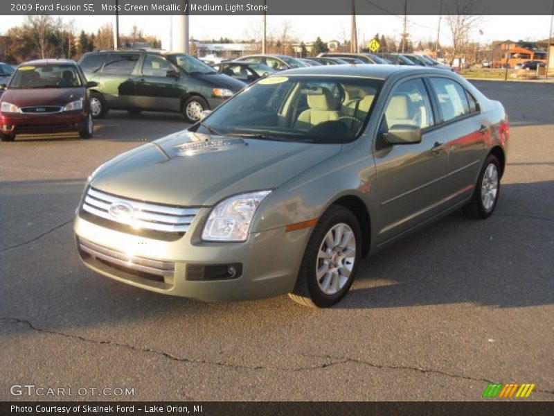 Moss Green Metallic / Medium Light Stone 2009 Ford Fusion SE