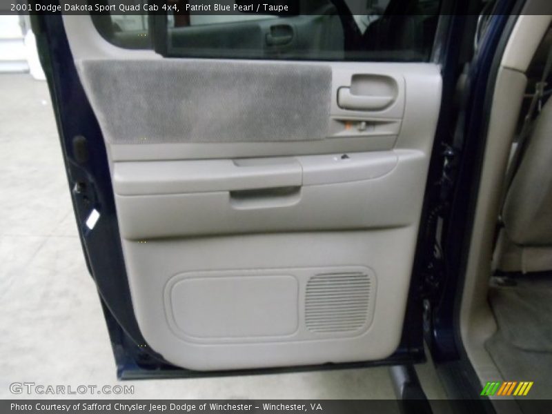 Patriot Blue Pearl / Taupe 2001 Dodge Dakota Sport Quad Cab 4x4