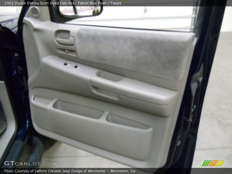 Patriot Blue Pearl / Taupe 2001 Dodge Dakota Sport Quad Cab 4x4