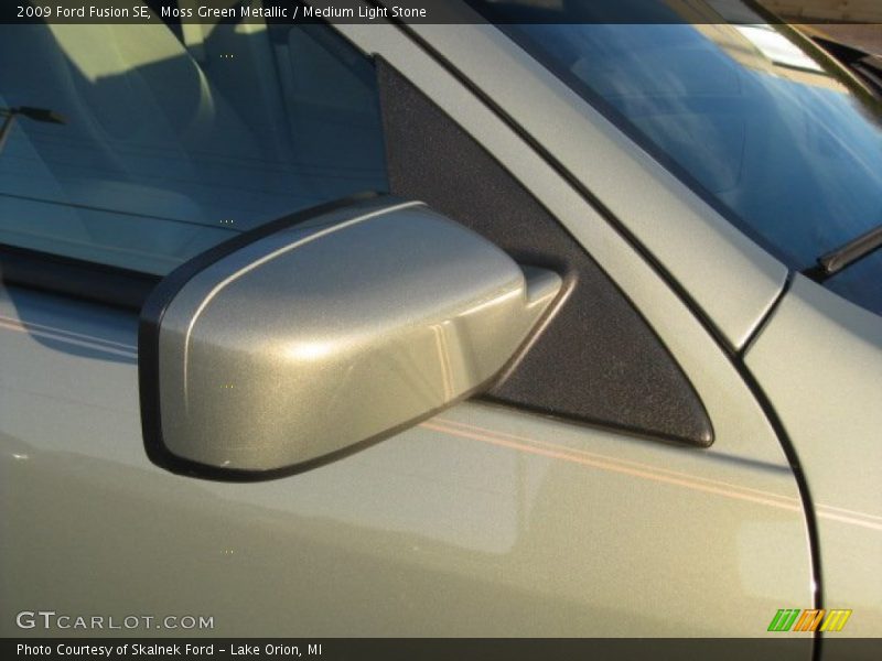 Moss Green Metallic / Medium Light Stone 2009 Ford Fusion SE