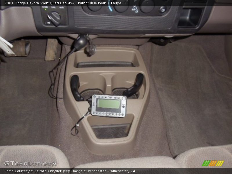 Patriot Blue Pearl / Taupe 2001 Dodge Dakota Sport Quad Cab 4x4
