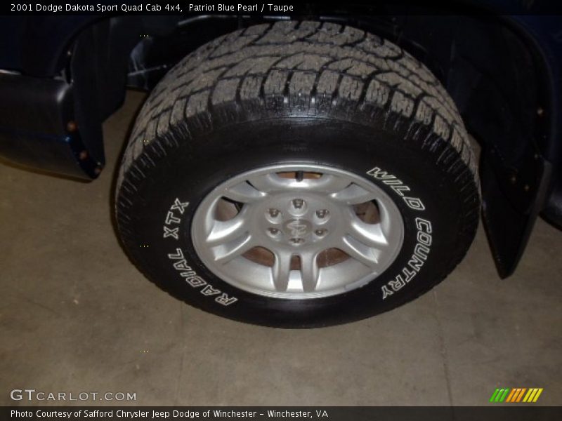 Patriot Blue Pearl / Taupe 2001 Dodge Dakota Sport Quad Cab 4x4