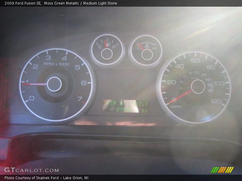 Moss Green Metallic / Medium Light Stone 2009 Ford Fusion SE