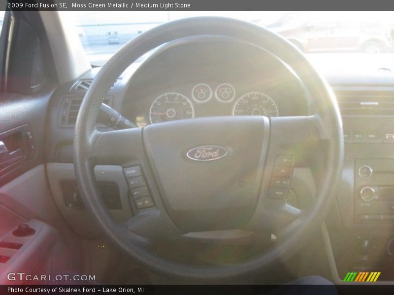 Moss Green Metallic / Medium Light Stone 2009 Ford Fusion SE