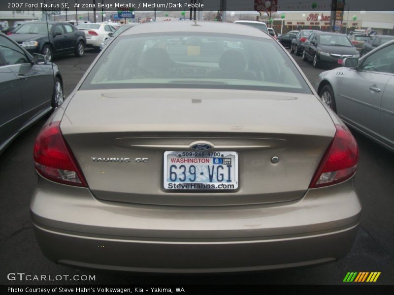 Arizona Beige Metallic / Medium/Dark Pebble 2007 Ford Taurus SE