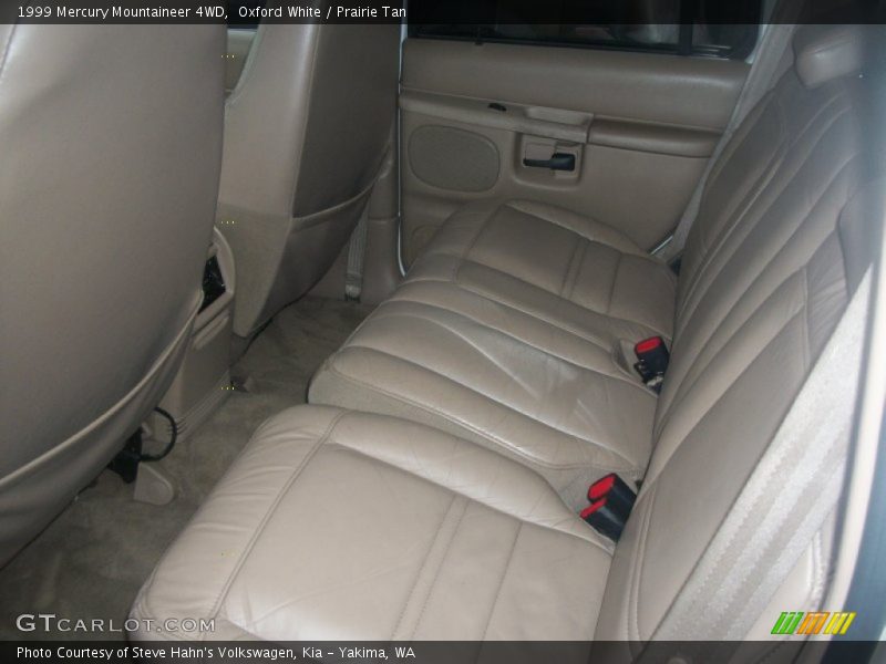 Oxford White / Prairie Tan 1999 Mercury Mountaineer 4WD