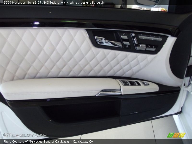 Door Panel of 2009 S 65 AMG Sedan