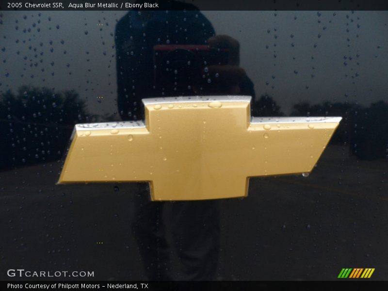 Aqua Blur Metallic / Ebony Black 2005 Chevrolet SSR