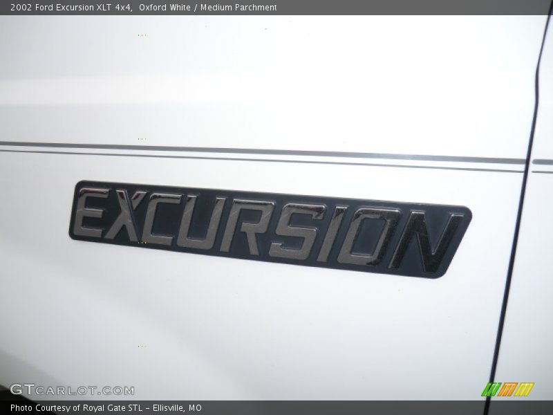 Oxford White / Medium Parchment 2002 Ford Excursion XLT 4x4