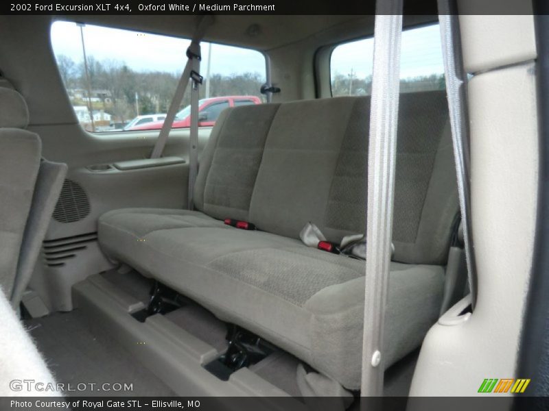 Oxford White / Medium Parchment 2002 Ford Excursion XLT 4x4