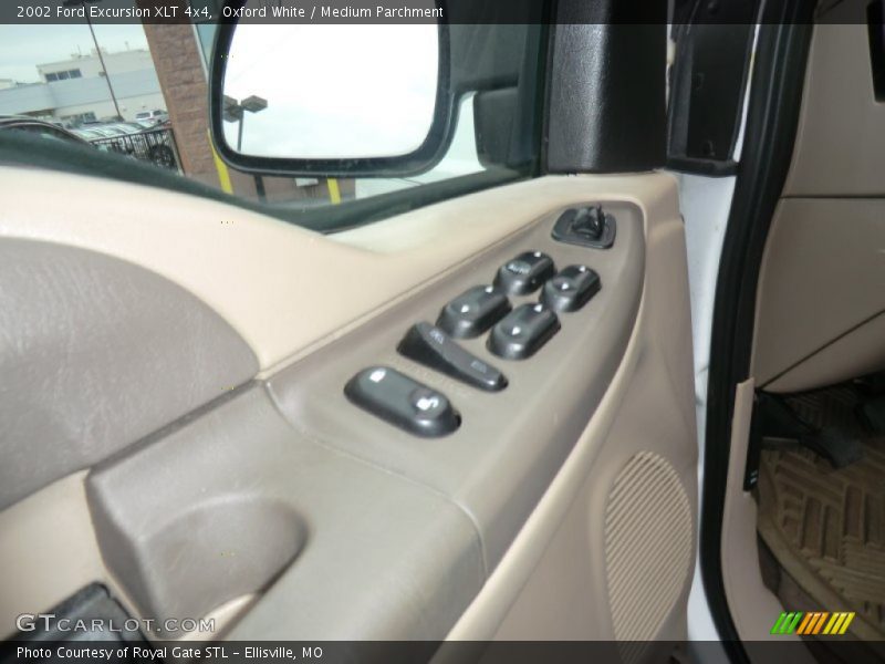 Oxford White / Medium Parchment 2002 Ford Excursion XLT 4x4