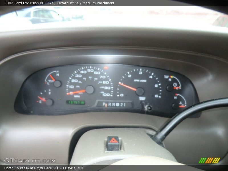 Oxford White / Medium Parchment 2002 Ford Excursion XLT 4x4
