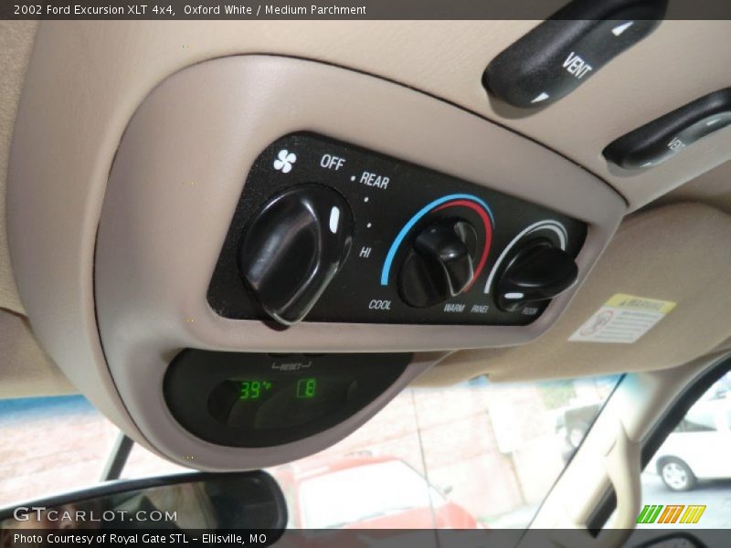 Oxford White / Medium Parchment 2002 Ford Excursion XLT 4x4