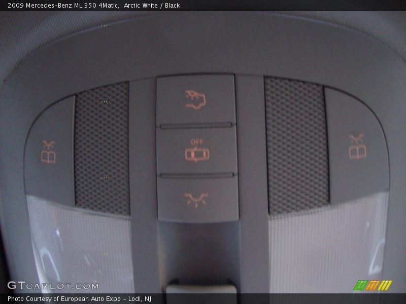 Arctic White / Black 2009 Mercedes-Benz ML 350 4Matic
