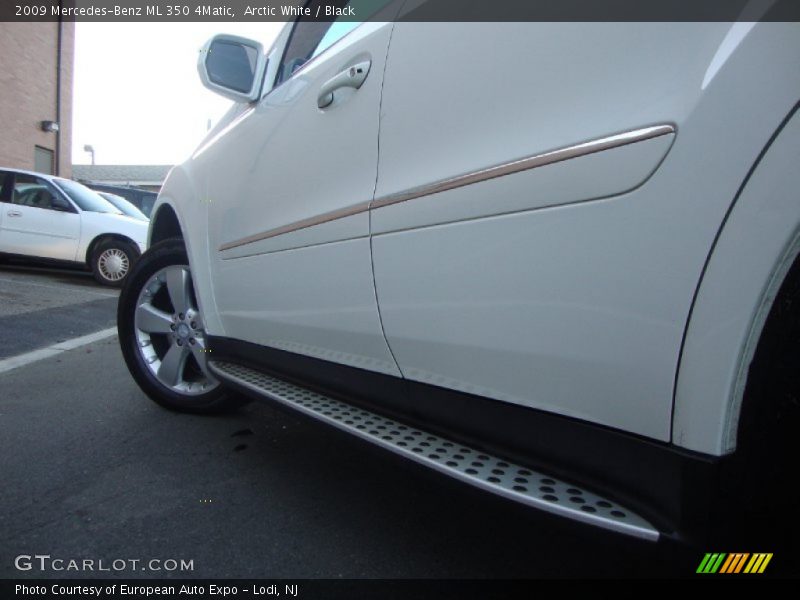 Arctic White / Black 2009 Mercedes-Benz ML 350 4Matic
