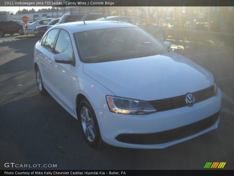 Candy White / Cornsilk Beige 2011 Volkswagen Jetta TDI Sedan