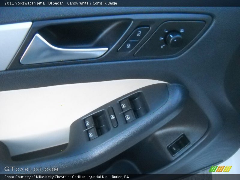 Candy White / Cornsilk Beige 2011 Volkswagen Jetta TDI Sedan