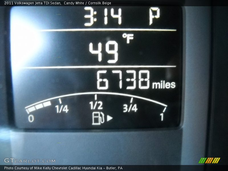 Candy White / Cornsilk Beige 2011 Volkswagen Jetta TDI Sedan