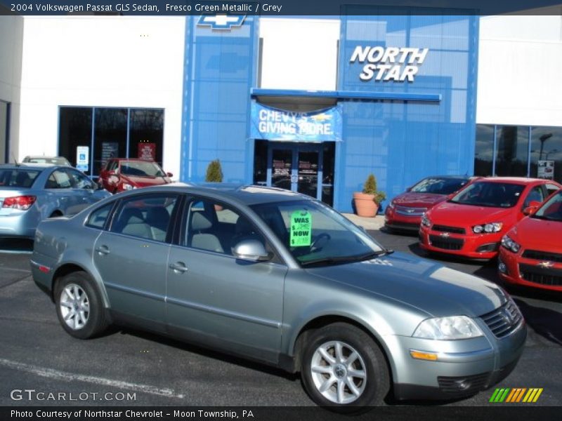 Fresco Green Metallic / Grey 2004 Volkswagen Passat GLS Sedan