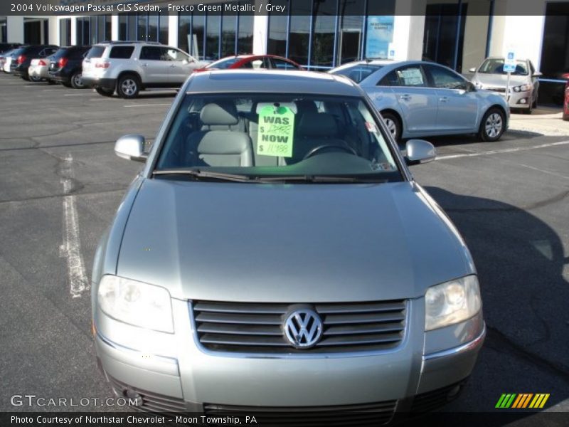 Fresco Green Metallic / Grey 2004 Volkswagen Passat GLS Sedan