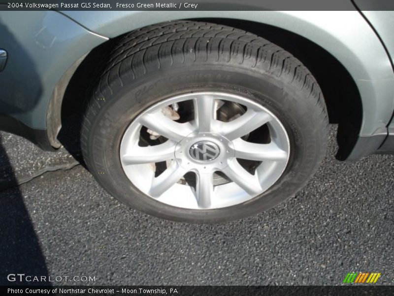 Fresco Green Metallic / Grey 2004 Volkswagen Passat GLS Sedan