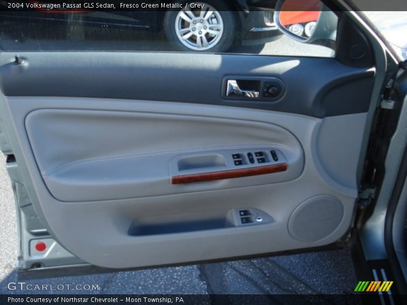 Fresco Green Metallic / Grey 2004 Volkswagen Passat GLS Sedan