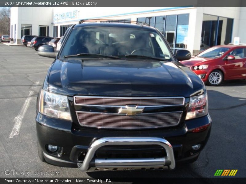 Black / Ebony 2007 Chevrolet Avalanche LTZ 4WD