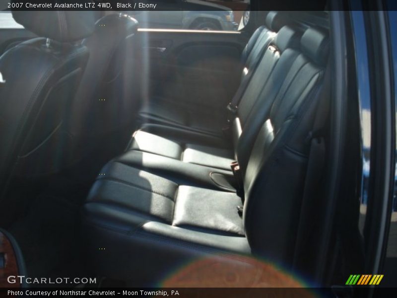 Black / Ebony 2007 Chevrolet Avalanche LTZ 4WD