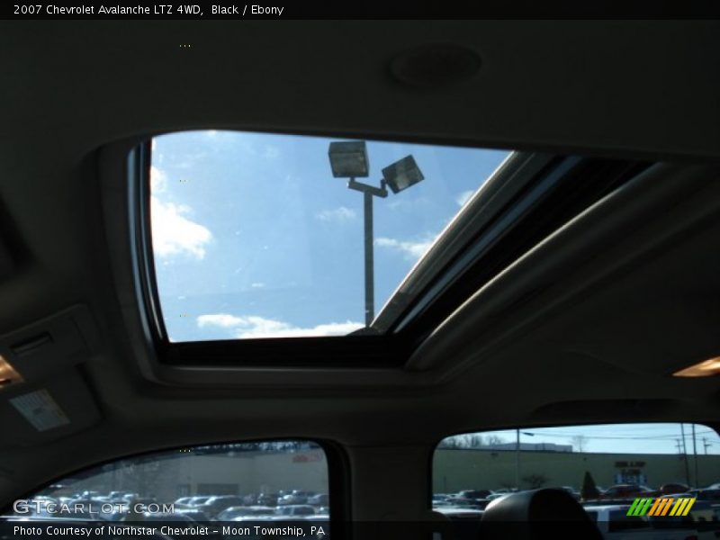 Black / Ebony 2007 Chevrolet Avalanche LTZ 4WD
