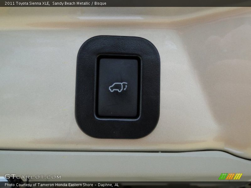 Sandy Beach Metallic / Bisque 2011 Toyota Sienna XLE