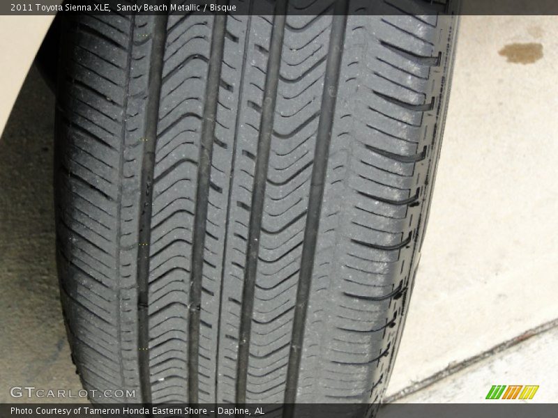 Sandy Beach Metallic / Bisque 2011 Toyota Sienna XLE