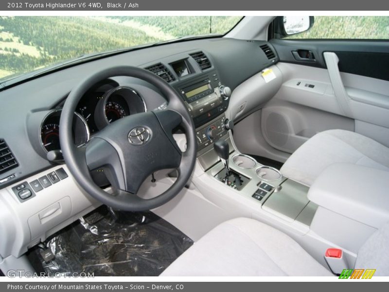Black / Ash 2012 Toyota Highlander V6 4WD