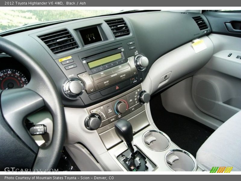Black / Ash 2012 Toyota Highlander V6 4WD