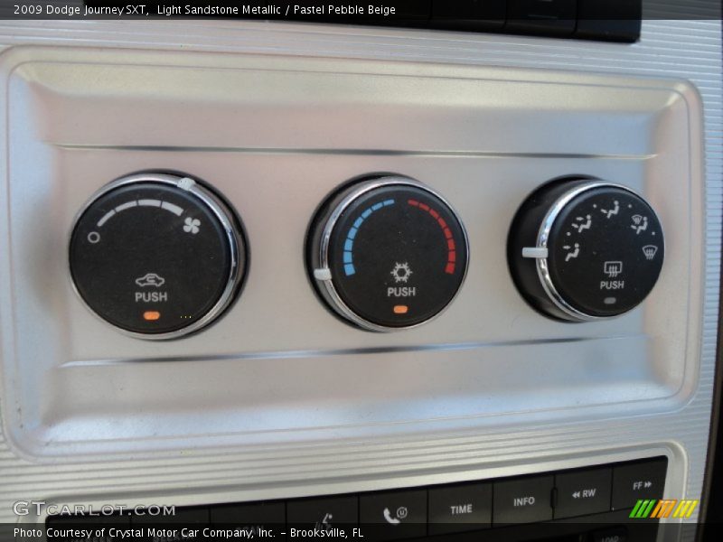 Light Sandstone Metallic / Pastel Pebble Beige 2009 Dodge Journey SXT