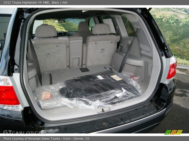 Black / Ash 2012 Toyota Highlander V6 4WD