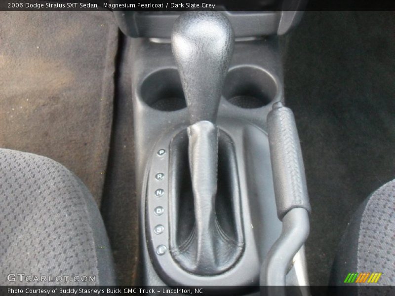 Magnesium Pearlcoat / Dark Slate Grey 2006 Dodge Stratus SXT Sedan