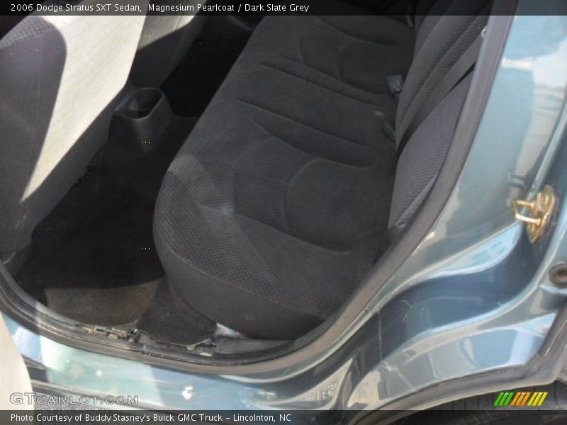 Magnesium Pearlcoat / Dark Slate Grey 2006 Dodge Stratus SXT Sedan