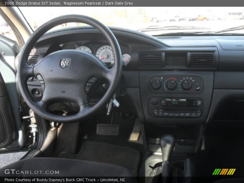 Magnesium Pearlcoat / Dark Slate Grey 2006 Dodge Stratus SXT Sedan