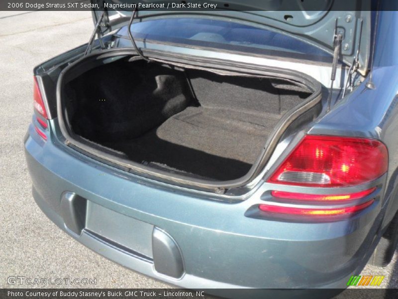 Magnesium Pearlcoat / Dark Slate Grey 2006 Dodge Stratus SXT Sedan