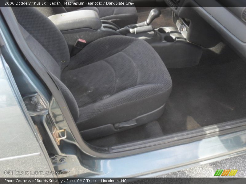 Magnesium Pearlcoat / Dark Slate Grey 2006 Dodge Stratus SXT Sedan