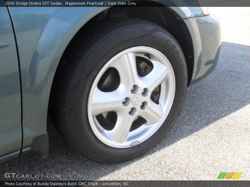 Magnesium Pearlcoat / Dark Slate Grey 2006 Dodge Stratus SXT Sedan