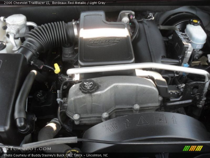 Bordeaux Red Metallic / Light Gray 2006 Chevrolet TrailBlazer LS