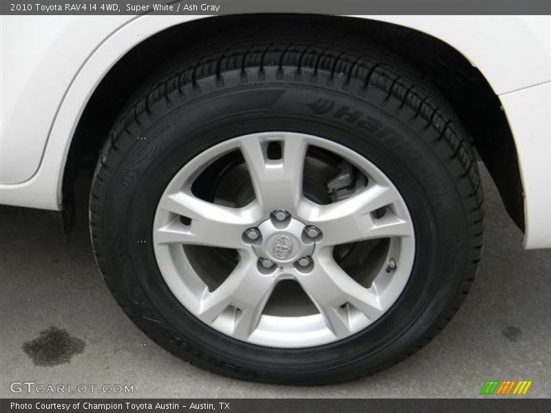 Super White / Ash Gray 2010 Toyota RAV4 I4 4WD