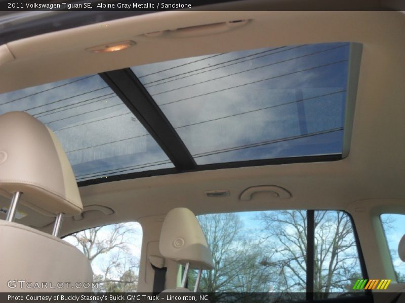 Alpine Gray Metallic / Sandstone 2011 Volkswagen Tiguan SE