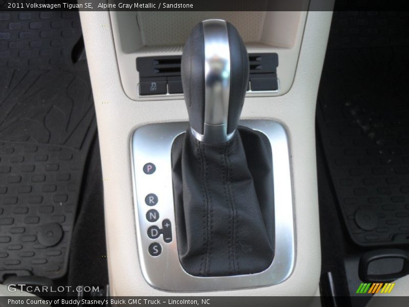 Alpine Gray Metallic / Sandstone 2011 Volkswagen Tiguan SE