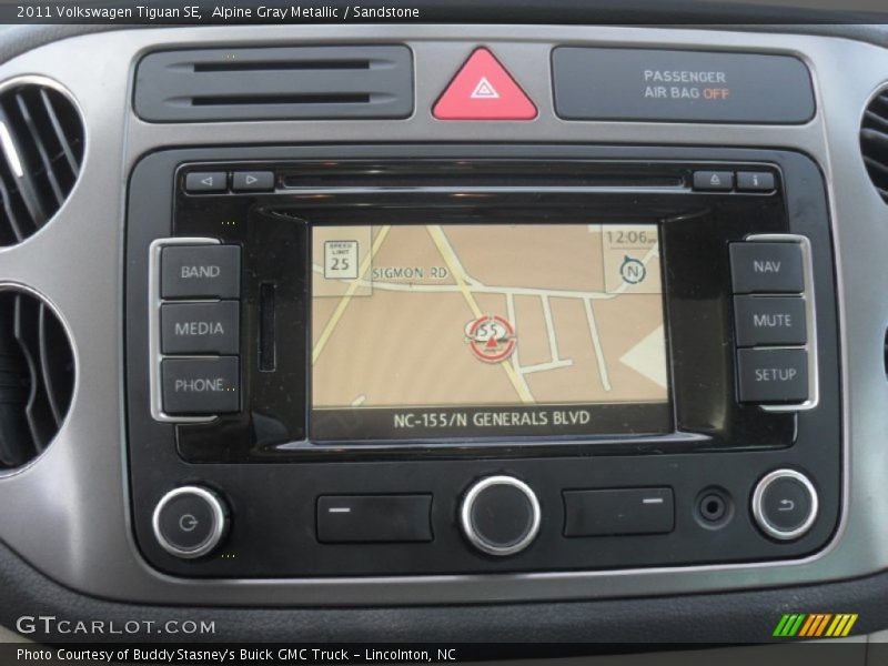 Alpine Gray Metallic / Sandstone 2011 Volkswagen Tiguan SE