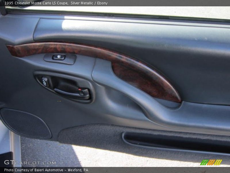 Silver Metallic / Ebony 1995 Chevrolet Monte Carlo LS Coupe