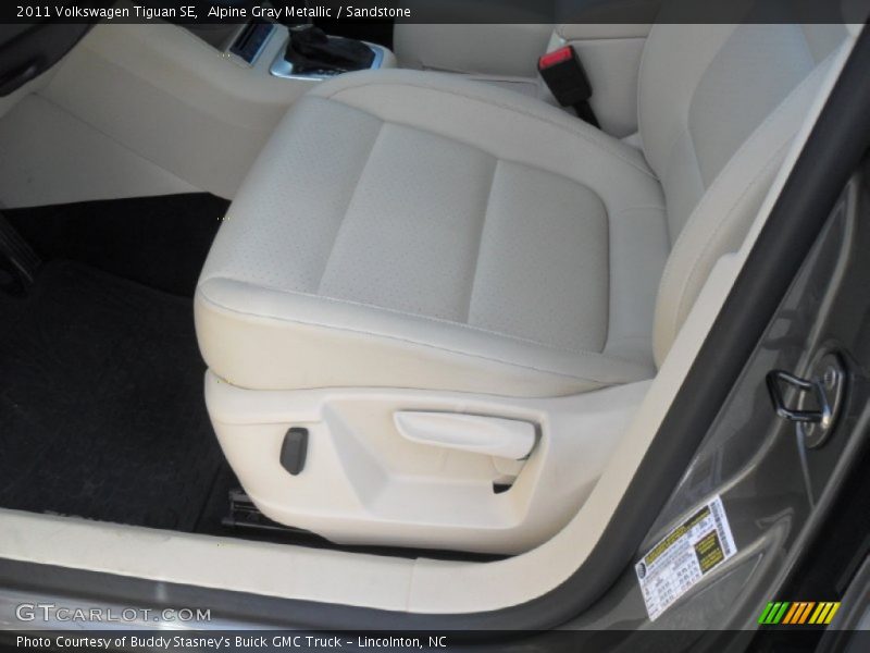 Alpine Gray Metallic / Sandstone 2011 Volkswagen Tiguan SE