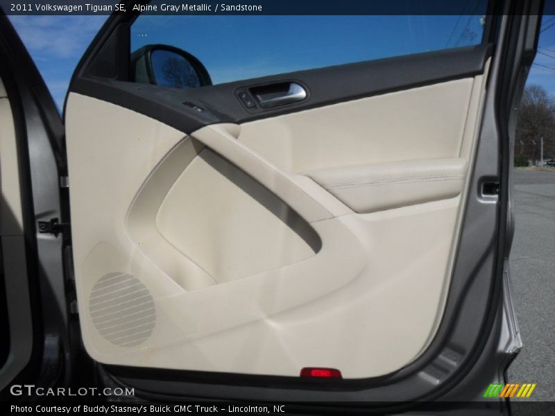 Alpine Gray Metallic / Sandstone 2011 Volkswagen Tiguan SE